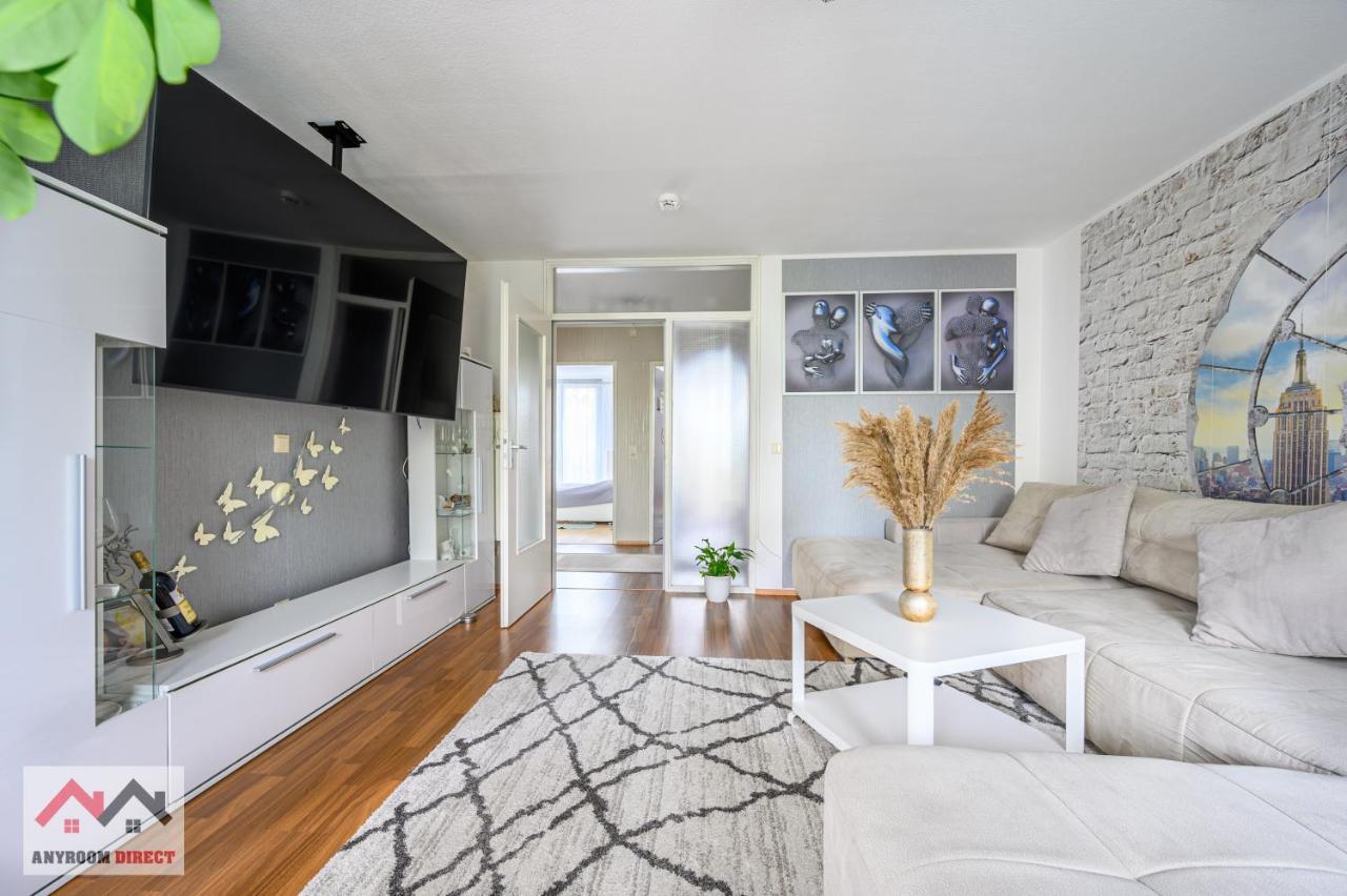 Anyroomdirect Private Apartments Near Hannover Exhibition Room Agency エクステリア 写真
