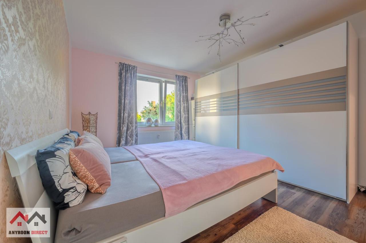 Anyroomdirect Private Apartments Near Hannover Exhibition Room Agency エクステリア 写真