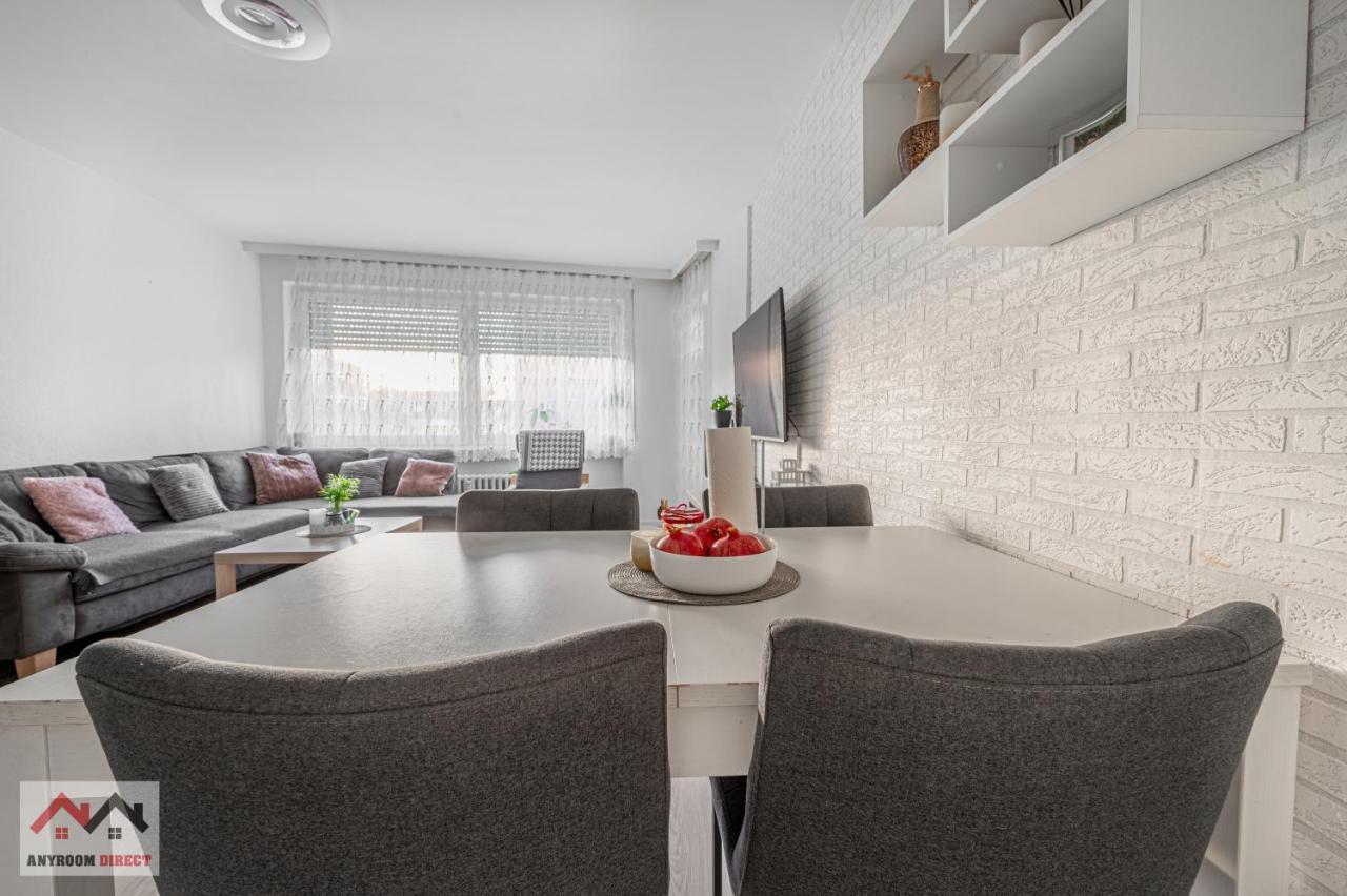 Anyroomdirect Private Apartments Near Hannover Exhibition Room Agency エクステリア 写真