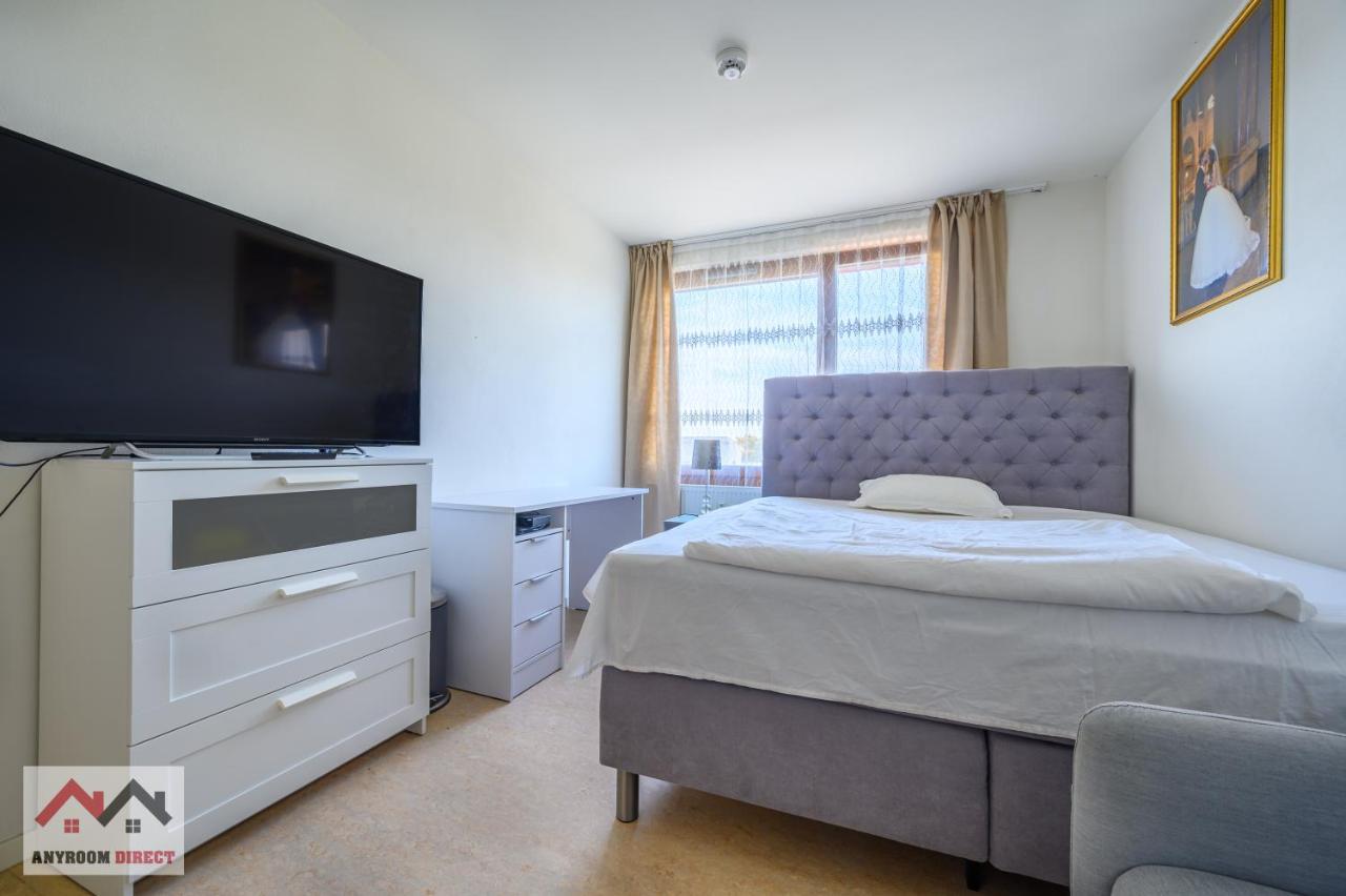 Anyroomdirect Private Apartments Near Hannover Exhibition Room Agency エクステリア 写真